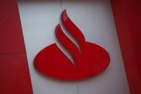 Santander supera expectativas de lucro e receita no 1º trimestre