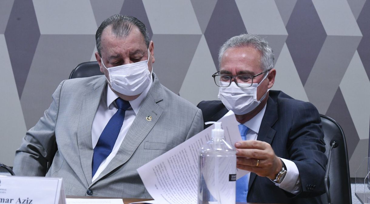 Os senadores Omar Aziz (PSD-AM) e Renan Calheiros (MDB-AL), presidente e relator da CPI da Pandemia, respectivamente