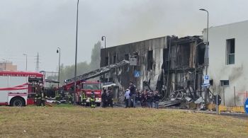 Aeronave de pequeno porte caiu sobre um prédio que estava desocupado