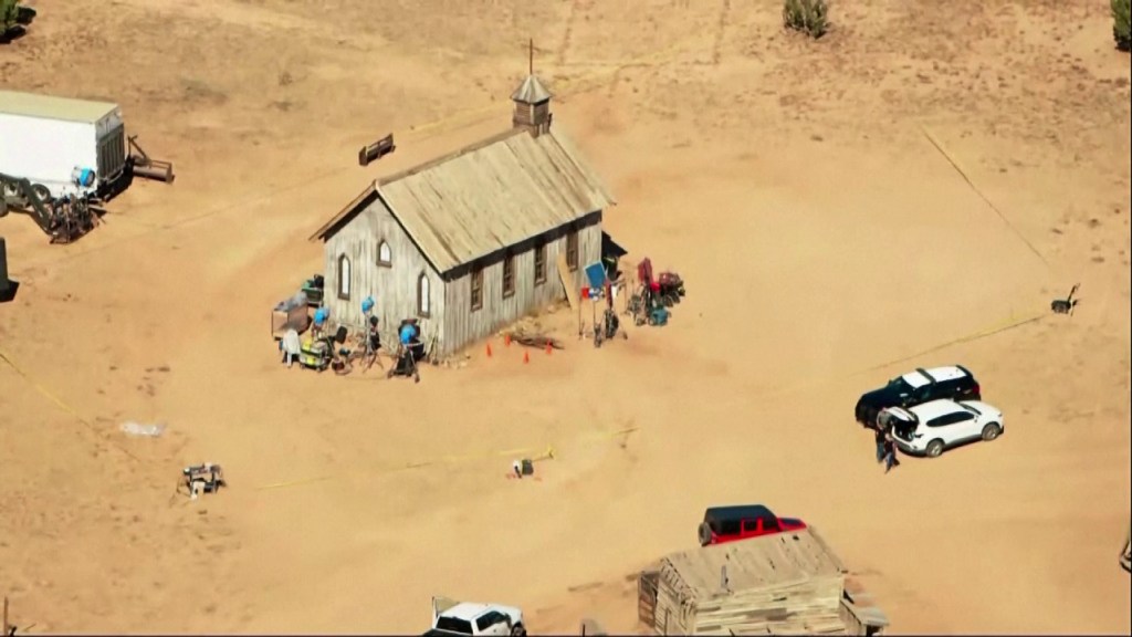 Polícia isolou igreja no Bonanza Creek Ranch onde ocorreu acidente fatal na gravação de "Rust"