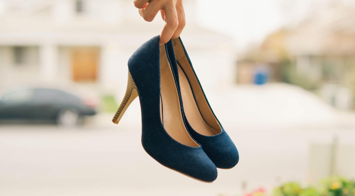 Sapatos de salto alto fino estão saindo de cena para dar lugar ao conforto e praticidade