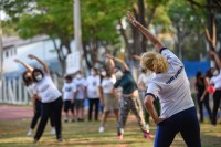 Na pandemia, atividade física chamada calistenia ganha adeptos e as redes sociais