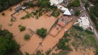 Enchente atinge pelo menos 100 casas em Ouro Preto