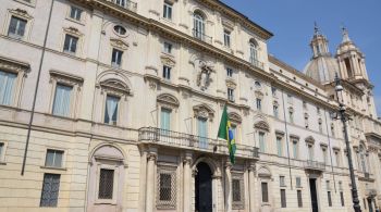 Conheça o Palácio Pamphilj, luxuosa estrutura que abriga a embaixada brasileira na Itália