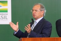 Guedes: Governo tenta acelerar agenda econômica para garantir apoio de liberais