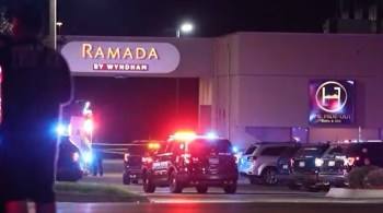 De acordo com testemunhas, os tiros ocorreram no momento em que o hotel da rede Ramada recebia um concerto musical