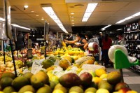 Alimentos ficam 15% mais caros no Brasil em um ano, segundo o IBGE