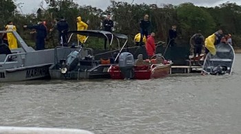 Embarcação afundou com 21 pessoas a bordo na região de Corumbá, Mato Grosso do Sul