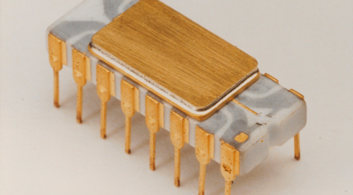 Microprocessador 4004, criado pela Intel em 1971