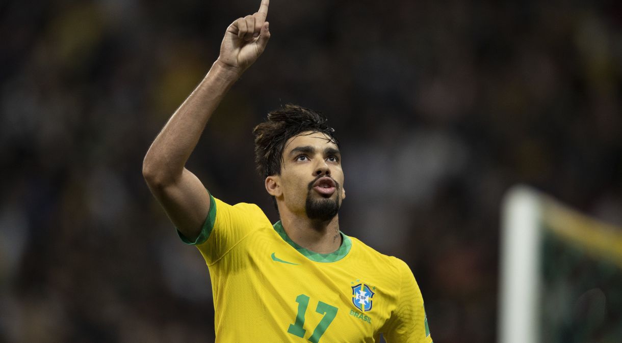 Lucas Paquetá comemora gol pela Seleção Brasileira