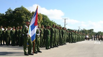 Para evitar tentativs de novos protestos, ilha celebrou o Dia da Defesa Nacional neste sábado (20)