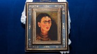 Pintura de Frida Kahlo é leiloada por valor recorde para obra latino-americana