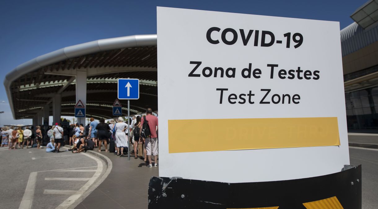 Zona de testes para Covid-19 em aeroporto do Algarve, em Portugal