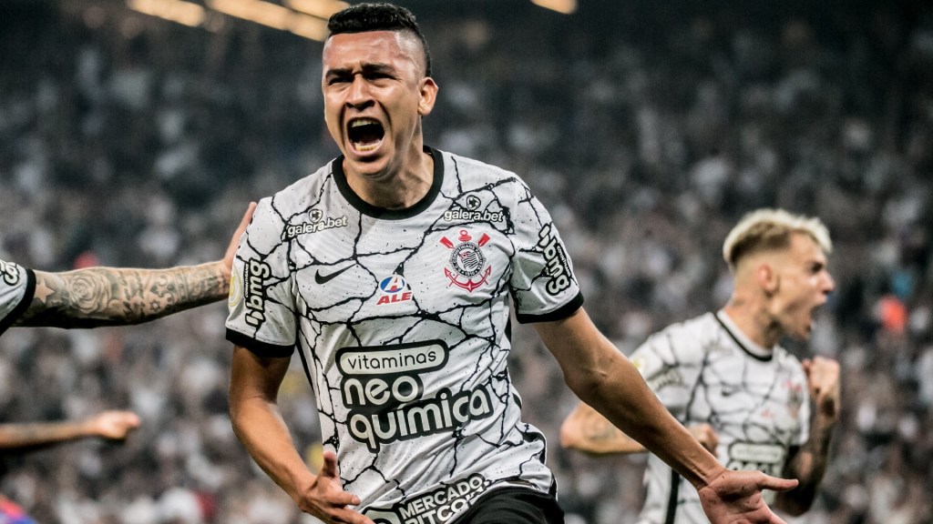 Corinthians venceu o Fortaleza em casa, por 1 a 0, com gol do colombiano Cantillo aos 41 do segundo tempo