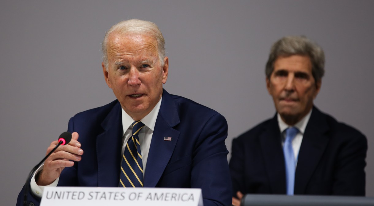 Presidente dos Estados Unidos, Joe Biden sancionou na quinta-feira (23) uma lei que proíbe as importações da região chinesa de Xinjiang