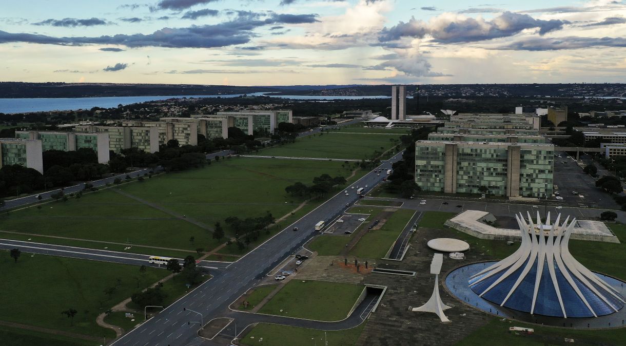 Visão geral da Esplanada dos Ministérios, em Brasília