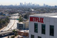 Netflix tem 1ª queda de assinantes em uma década e projeta mais perdas