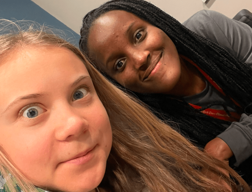 As ativistas pelo clima Greta Thunberg e Vanessa Nakate nos bastidores da COP26