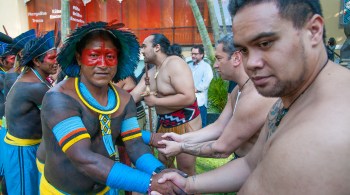 Dança tradicional dos povos indígenas da Nova Zelândia passou a ser utilizada em manifestações contrárias a vacinação contra a Covid-19 no país