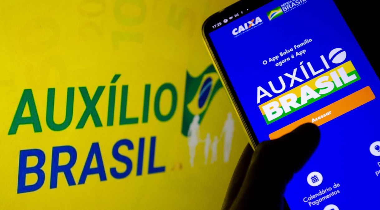 Beneficiário do Auxílio Brasil poderá consultar informações sobre datas de pagamento, valor do benefício e composição das parcelas em dois aplicativos