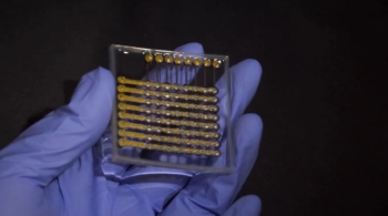 A tecnologia consiste em diodos feitos de material orgânico que emitem a própria luz