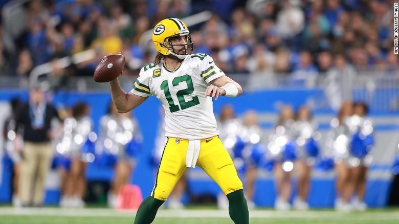 Aaron Rodgers, quarterback do Green Bay Packers, é um dos muitos nomes notáveis ​​nos playoffs da NFL este ano.