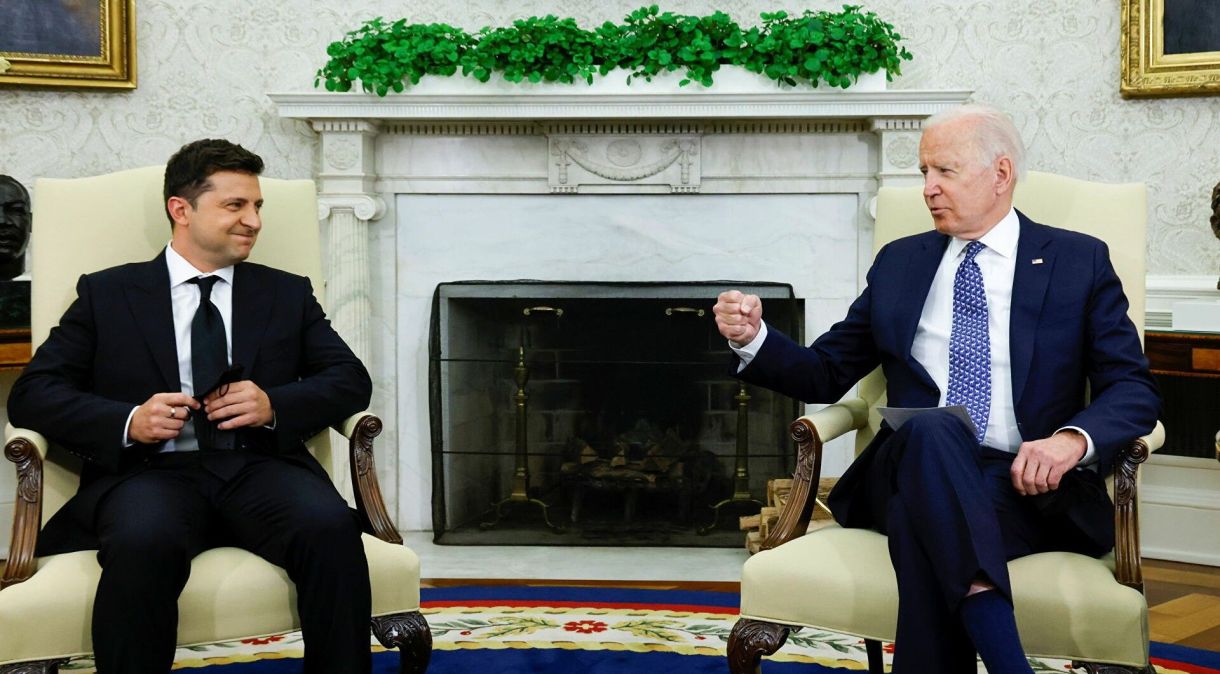 O presidente dos EUA, Joe Biden, com Volodymyr Zelenksy em encontro na Casa Branca