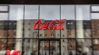 Coca Cola ainda elevou suas projeções para fim de 2022. No caso do lucro por ação, é esperado crescimento de 6% a 7% em relação aos US$ 2,32 de 2021