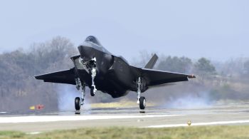 Pouso "de barriga" foi evento sem precedentes para o caça F-35A; autoridades sul-coreanas investigam as causas do incidente