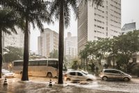 Entenda como funciona o seguro de carro contra enchentes