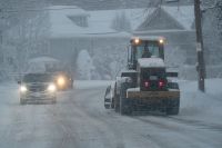 Tempestade de neve bloqueia carros e atrasa voos no leste dos EUA e no Canadá