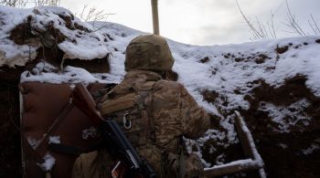 Rússia tem reunido uma quantidade grande de tropas perto da fronteira ucraniana, mas diz que não planeja invadir seu vizinho