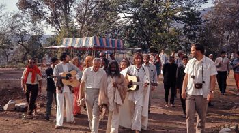 "The Beatles and India" mostra como George Harrison levou o grupo a uma viagem espiritual que culminou num retiro que deu origem a um dos grandes álbuns do grupo