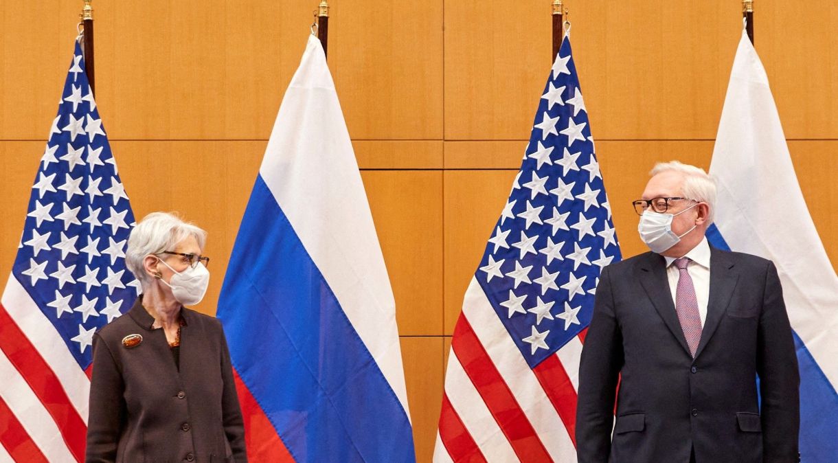 Wendy Sherman, vice-secretária de Estado dos EUA, se encontrou com o vice-chanceler da Rússia, Sergei Ryabkov