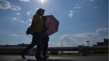 No Rio de Janeiro, temperaturas se aproximaram de 40ºC na terça-feira; calor pode levar à desidratação, doenças de pele e problemas na circulação sanguínea