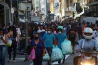 Brasil tem maior índice de transmissão de Covid dos últimos 10 meses, diz estudo