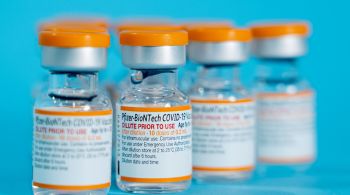 Dados da Pfizer mostraram que uma terceira dose da vacina aumentou os anticorpos em 36 vezes nessa faixa etária