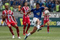 Cruzeiro empata com o Villa e pode perder liderança do Mineiro para o Atlético