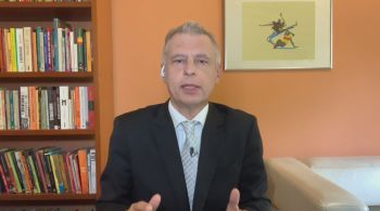 No quadro Liberdade de Opinião desta sexta-feira (4), o comentarista Fernando Molica analisa a apresentação da PEC dos Combustíveis na Câmara dos Deputados