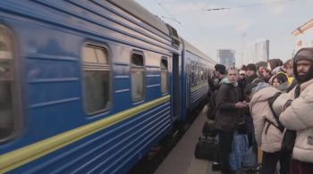 Segundo o ministro da Infraestrutura da Polônia, Andrzej Adamczyk, a causa da paralisação ainda está sendo determinada; cerca de 1,5 milhão de pessoas fugiram da Ucrânia para a Polônia