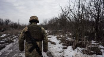 Em meio à crescente tensão na fronteira entre Rússia e Ucrânia, 24 países já pediram para seus cidadãos deixarem o território ucraniano