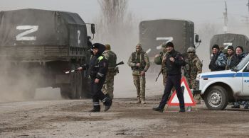 Combatentes recuaram de 20 a 30 quilômetros em Kherson nas últimas semanas, correndo o risco de ficarem presos na margem ocidental do rio Dnipro