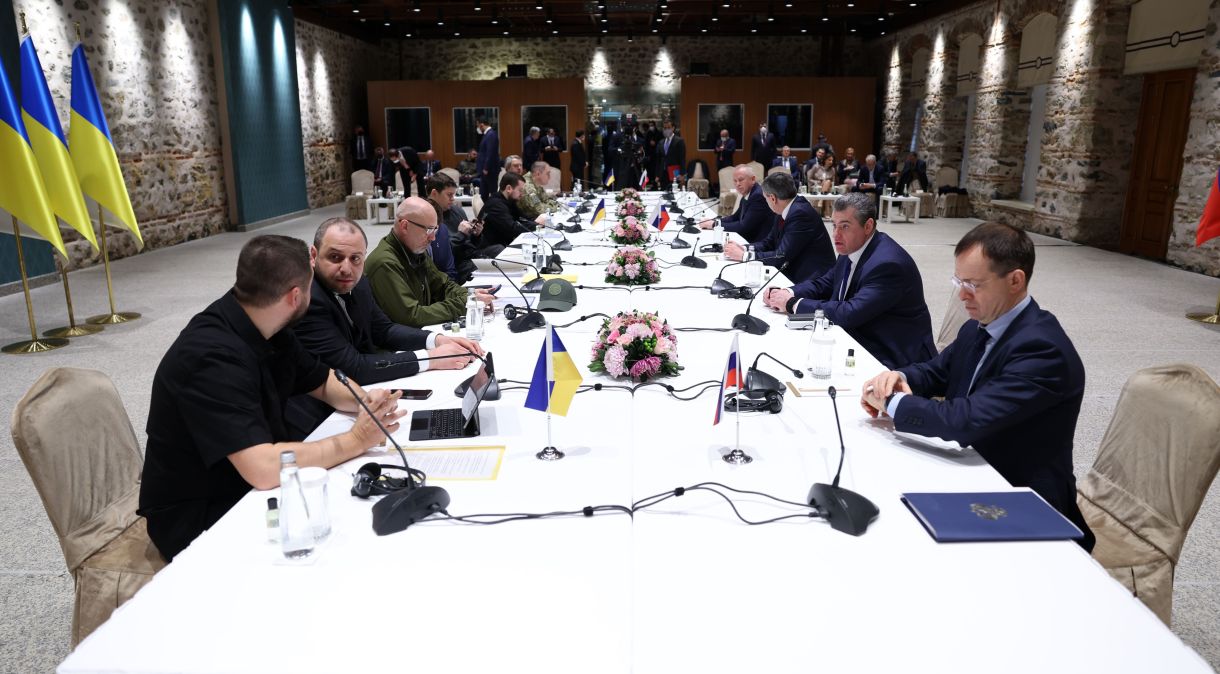 Encontro entre delegações russa e ucraniana aconteceu em Istambul, na Turquia, para mais uma rodada de negociações sobre a guerra na Ucrânia