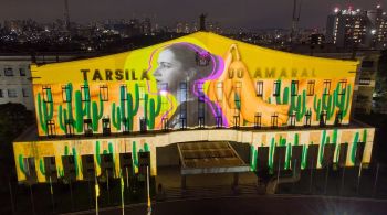 Grafiteiros, com latas de spray, fizeram releituras de obras do evento centenário e impressionam o público em museu de São Paulo