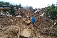 Chuva em Petrópolis para funcionamento de laboratório que sequencia genoma do coronavírus