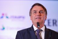 Bolsonaro programa reunião para definir reforma ministerial