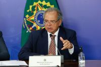 Luta por espaço faz parte da democracia, diz Paulo Guedes