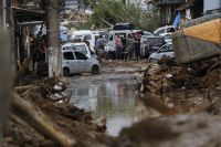 Especialistas temem alta de Covid e leptospirose após tragédia em Petrópolis