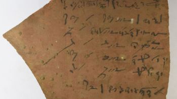 Fragmentos de 2 mil anos de idade encontrados incluem recibos, textos escolares, informações sobre o comércio e listas de nomes, de acordo com arqueólogos