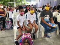 Cidade do Rio de Janeiro começa a vacinação em escolas da rede pública